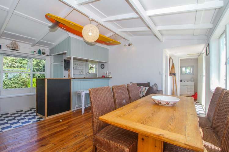 15 Gledstane Road Stanmore Bay_8