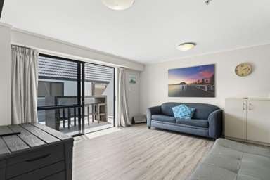 1/49 Maunganui Road_4