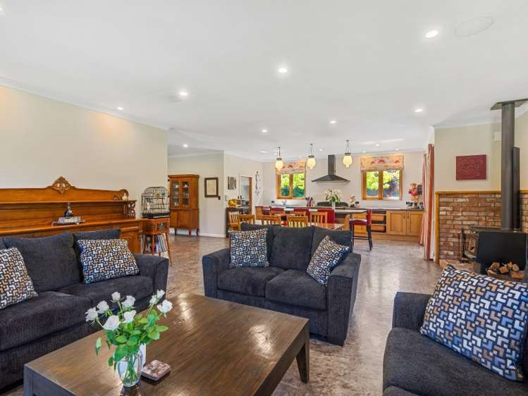 87 Collins Road Lincoln_7