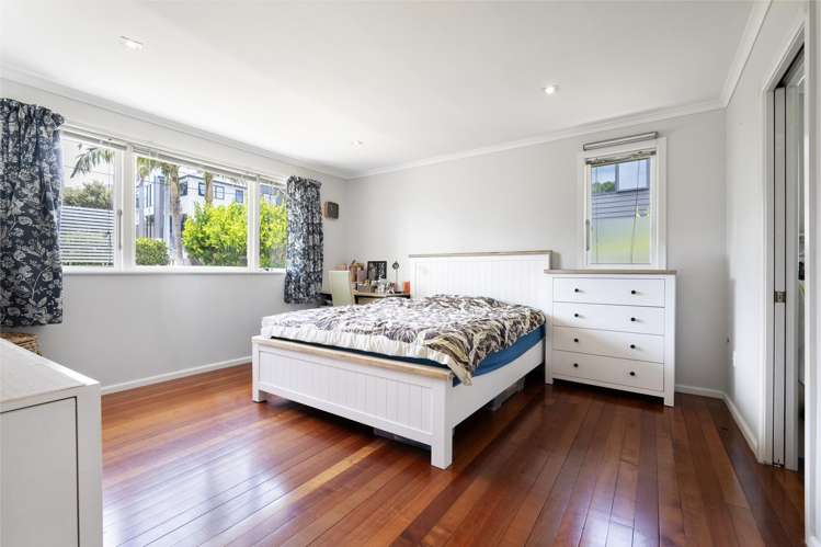 53 Bond Crescent Forrest Hill_12