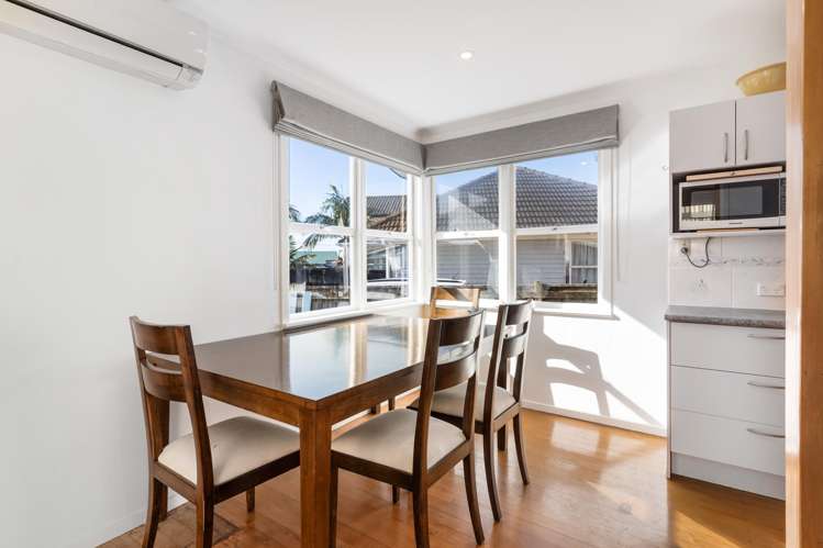 8 Montmere Avenue Te Atatu Peninsula_9