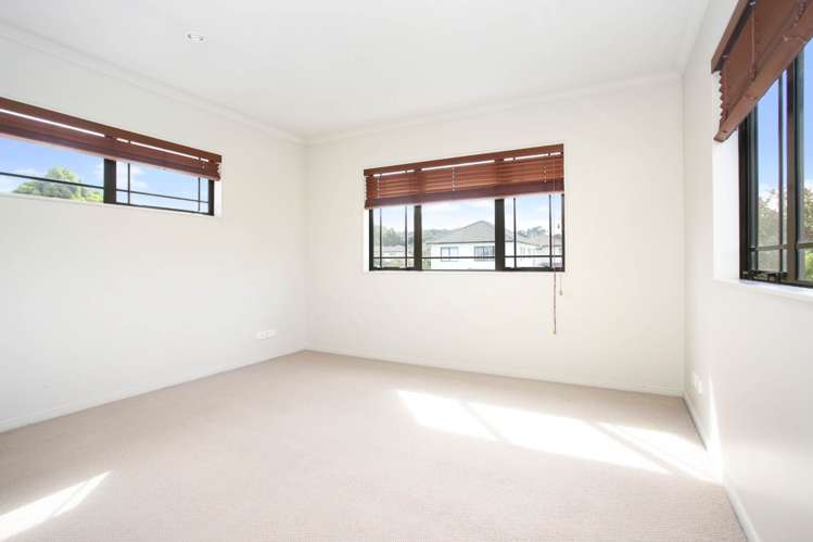 2 Coachman Drive Flat Bush_5