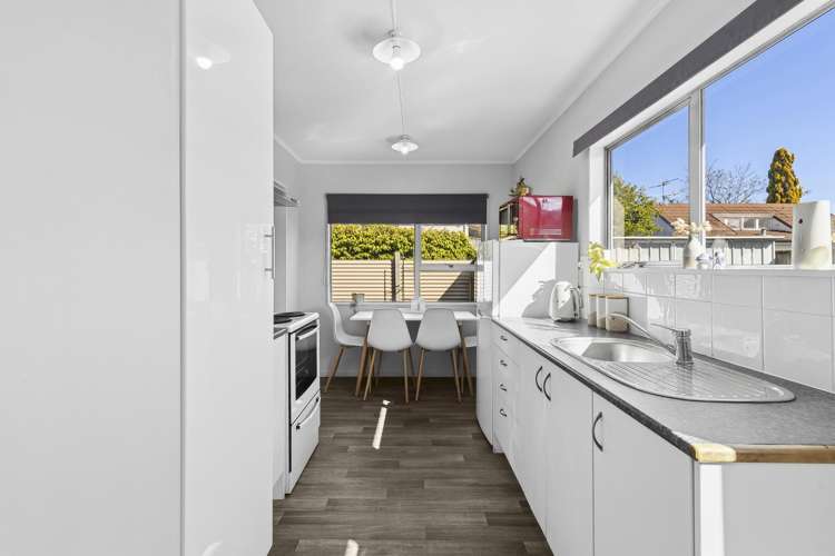 2/110 Parkers Road Tahunanui_5