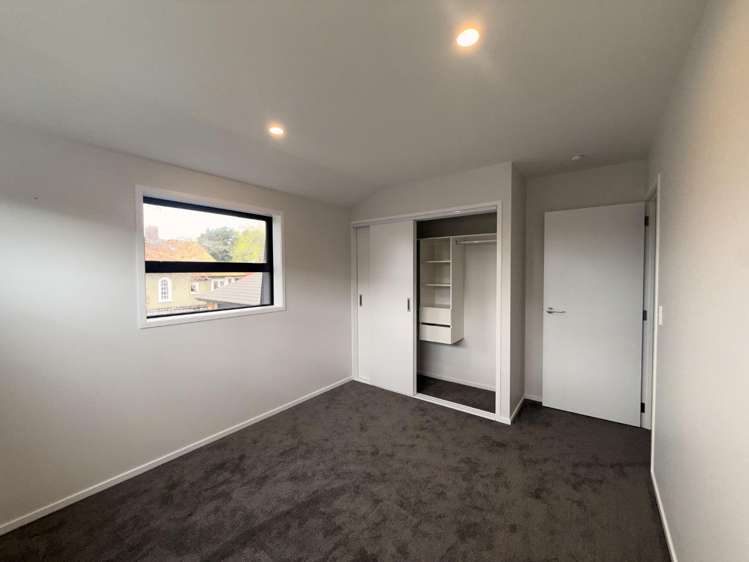 8/1 Scott Road 10695_12