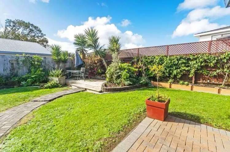 112 Marina View Dr 11426_8