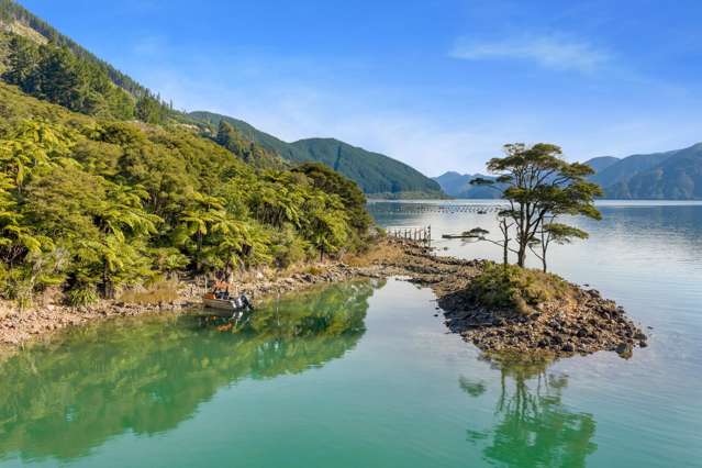Yncyca Bay haven with mooring