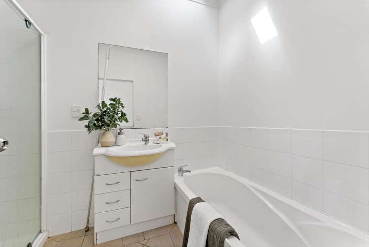 4 Barnea Circle Glen Eden_10