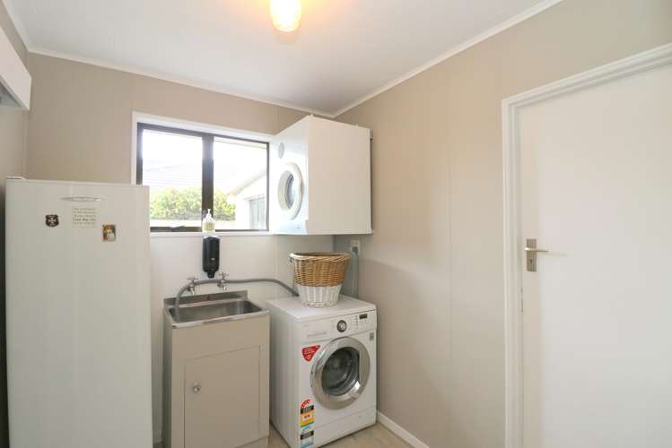 33 Stirling Street Windsor_21