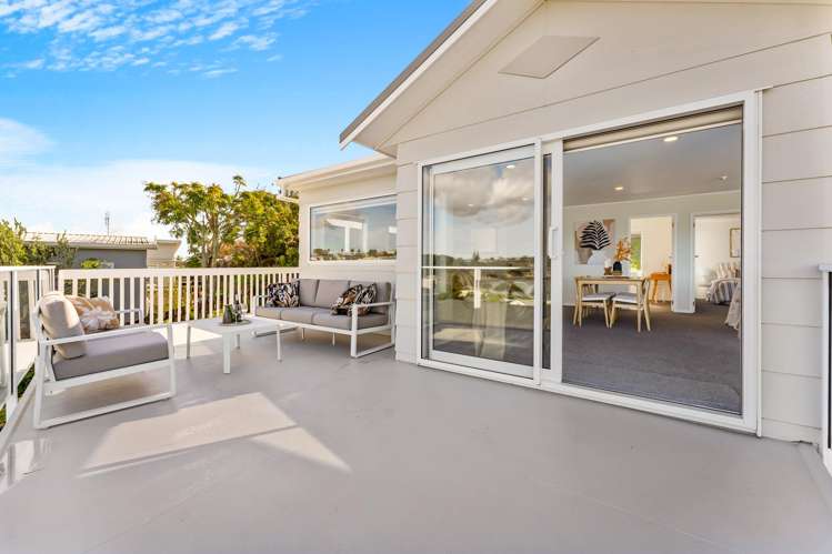 24a Zita Avenue Matakatia_9