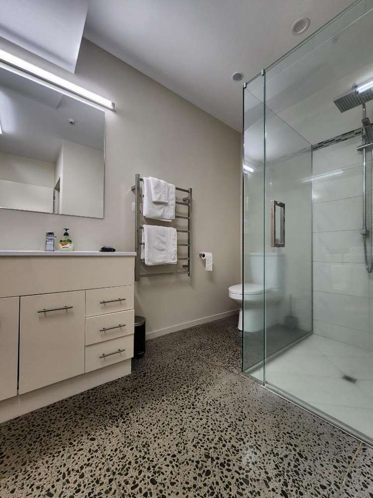 2/1152a South Road Oakura_8