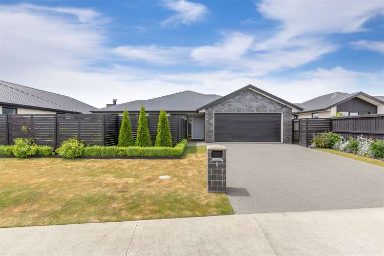 8 Silverstream Boulevard_0