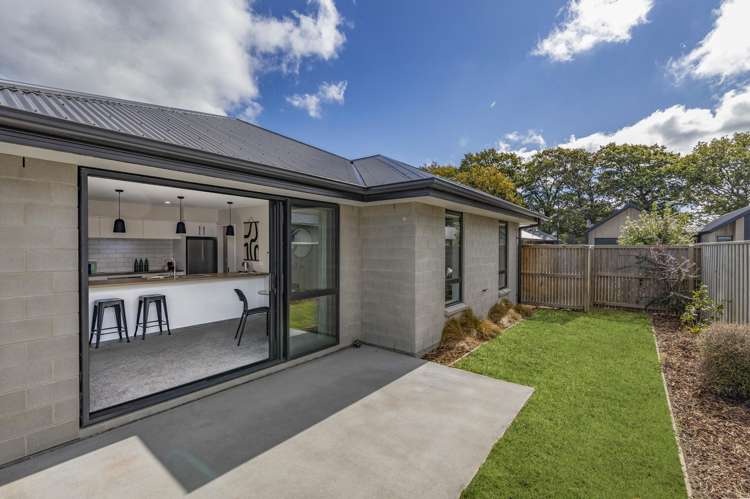 74 Quinn Crescent Woodend_18