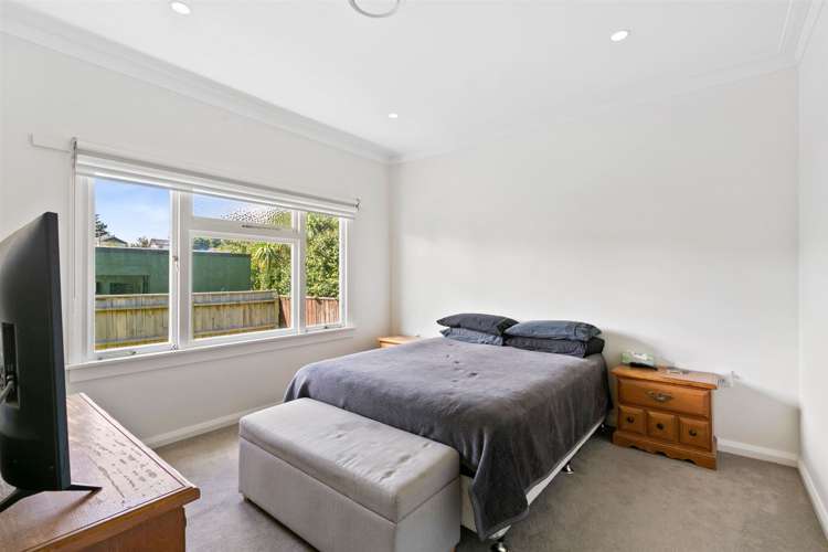 91 Gover Street New Plymouth Central_12