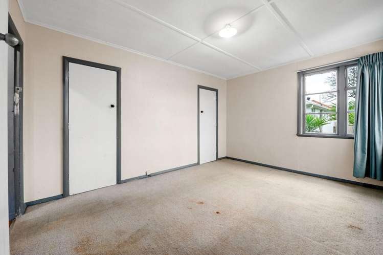 41 Old Farm Road Hamilton East_18