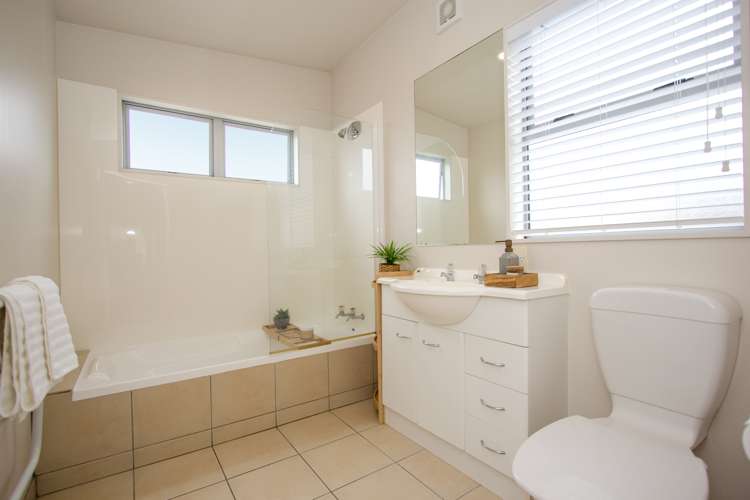 48 Erlestoke Crescent Churton Park_11