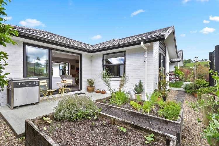 4 Laly Haddon Place Matakana_19