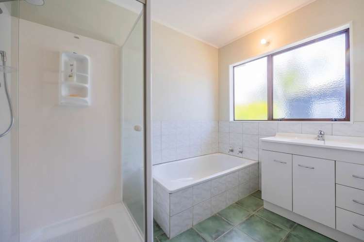 2/7 Deuxberry Avenue Northcote_13