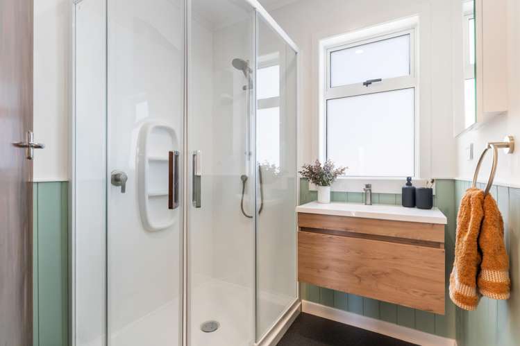 1/10 Raines Avenue Forrest Hill_16