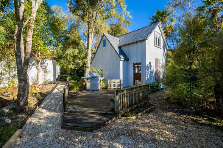 819 Eighty Eight Valley Road Wakefield_16