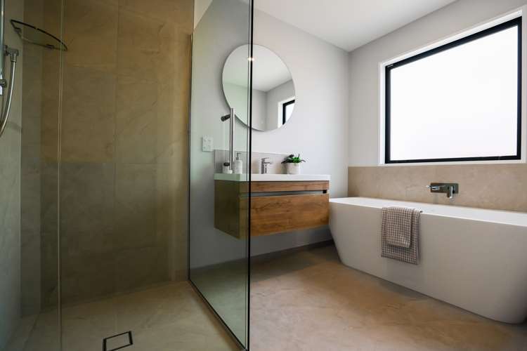 10 Strowan Avenue Elgin_26