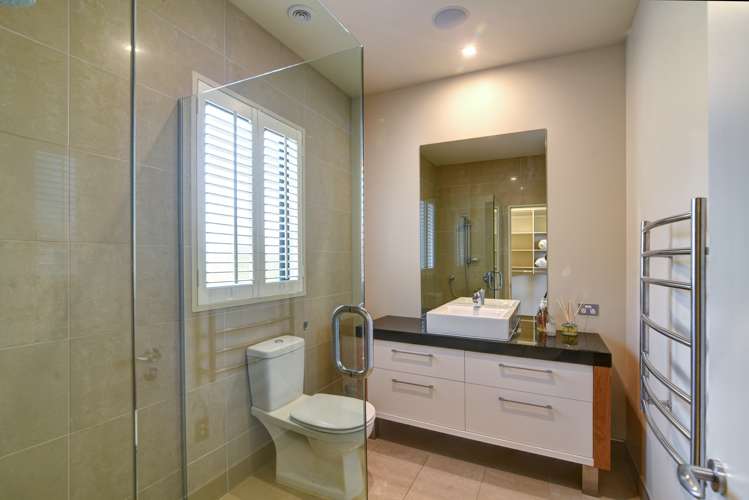 4 Rannoch Drive Jacks Point_13