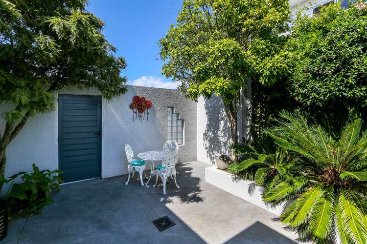 401 Devon Street East Strandon_4