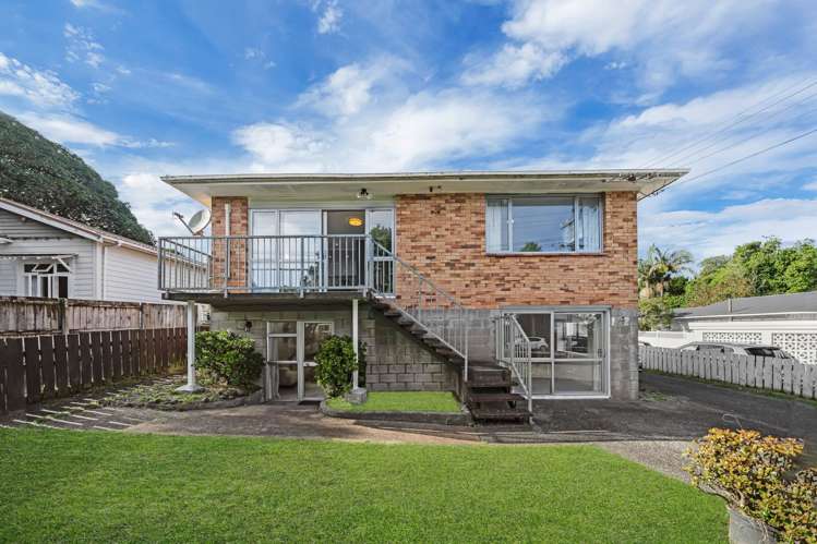 1/4 Preston Avenue Mt Albert_20