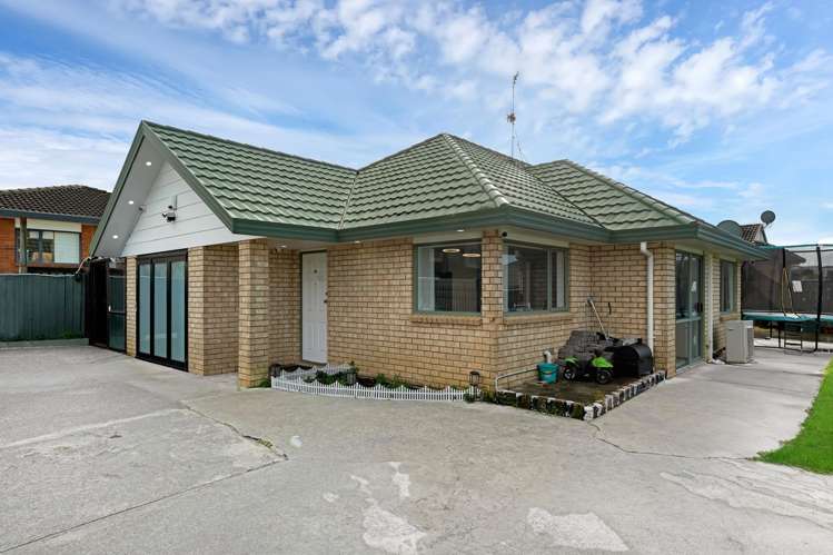 28 Robert Ross Place Clendon Park_1
