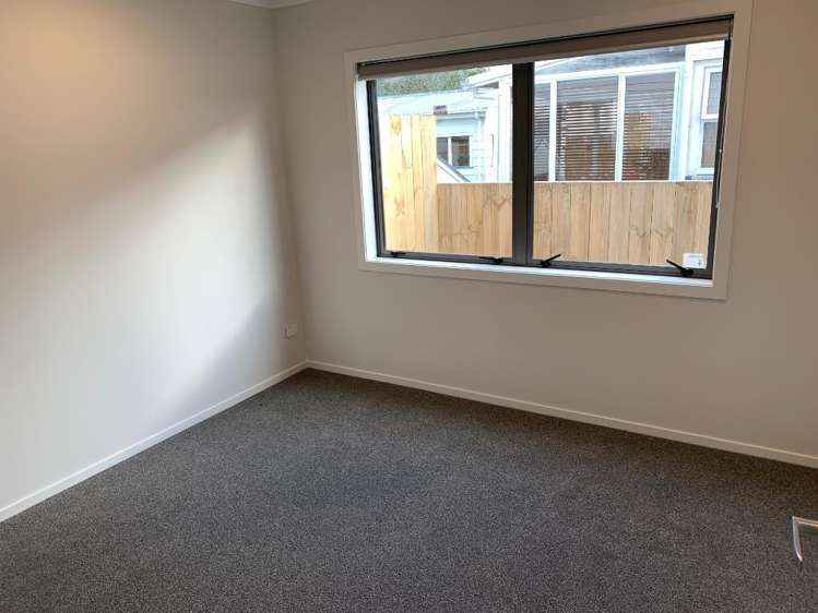 2/58 Wellington Street Hamilton East_5