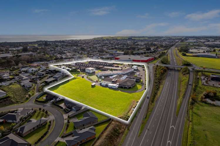 4 Henwood Road_0