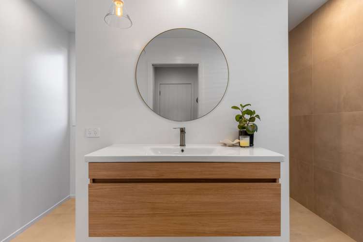 22a Jules Crescent Bell Block_14