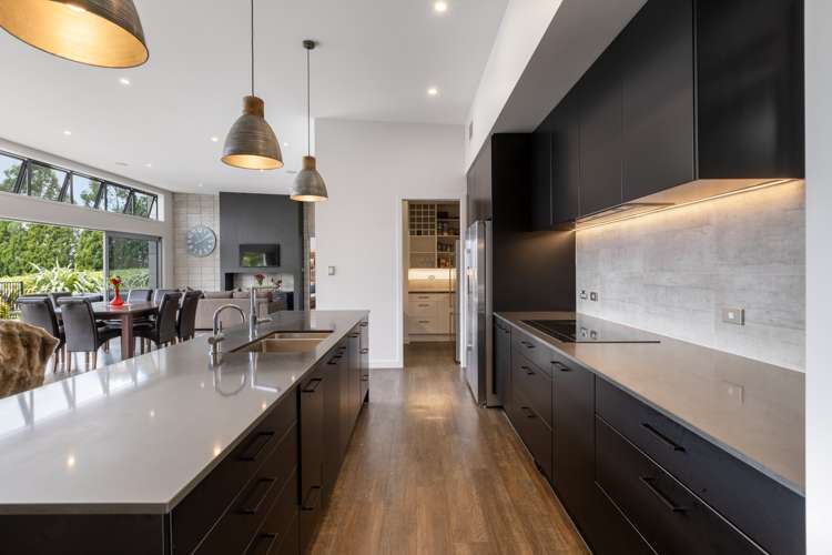 166 Merrick Road Pyes Pa_7