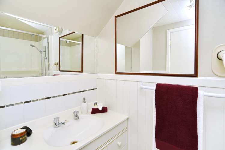 910 Avonside Drive Avondale_17