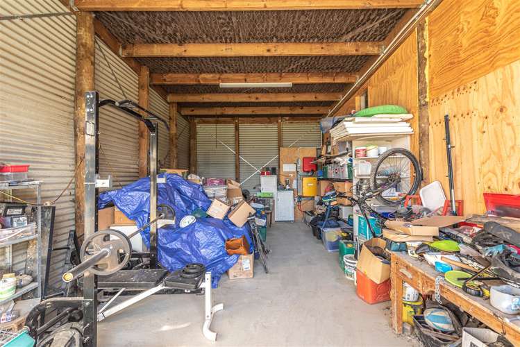 461 Longacre Road Okoia_10