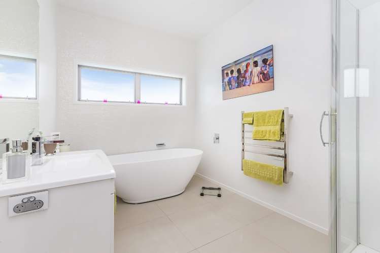 5 Linacre Way Tawa_14