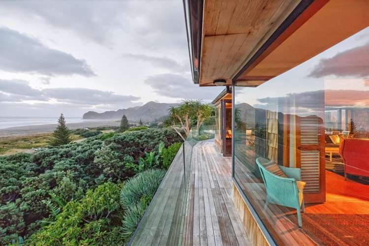 24 Garden Road Piha_19