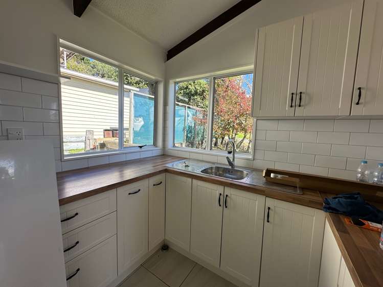 10 Ozone Road Stanmore Bay_2