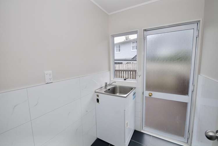 2/30 Bruce Road Glenfield_8