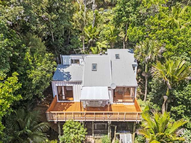 Sunny Oneroa Cottage Available Long Term