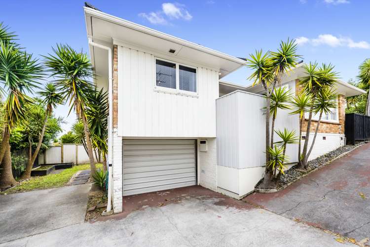 1/70 Bradbury Road Botany Downs_12