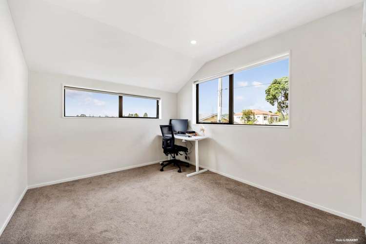 112e Hutchinson Avenue New Lynn_13