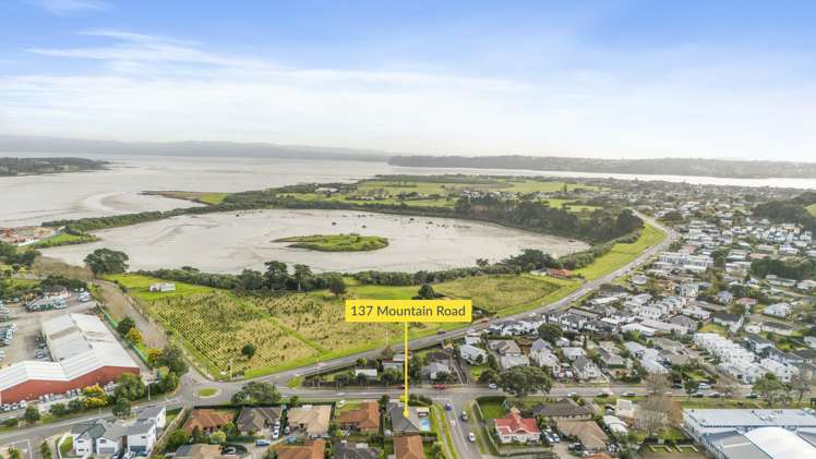 137 Mountain Road Mangere Bridge_23