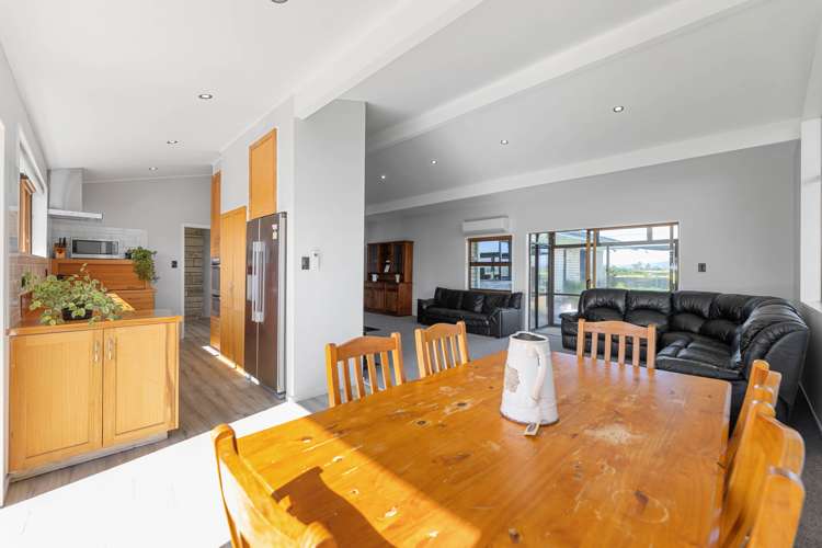 597 No 7 Road Springdale_14