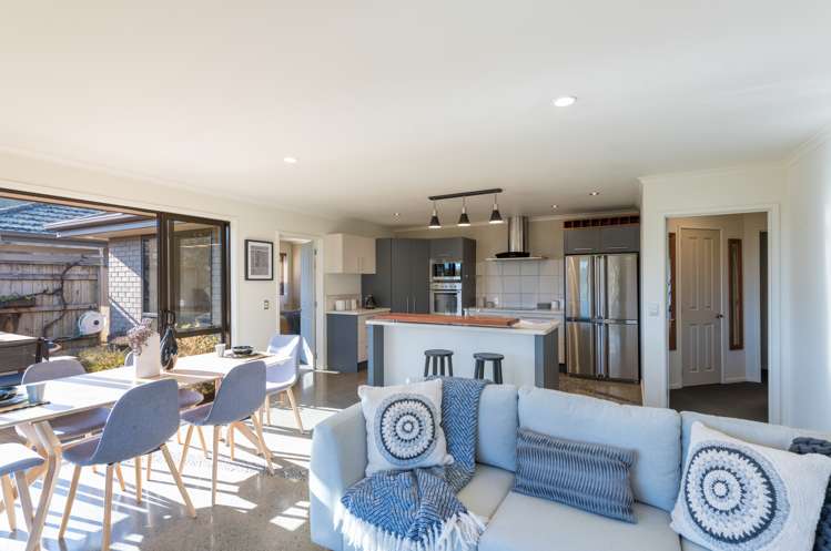 16 Frenchay Drive Atawhai_2