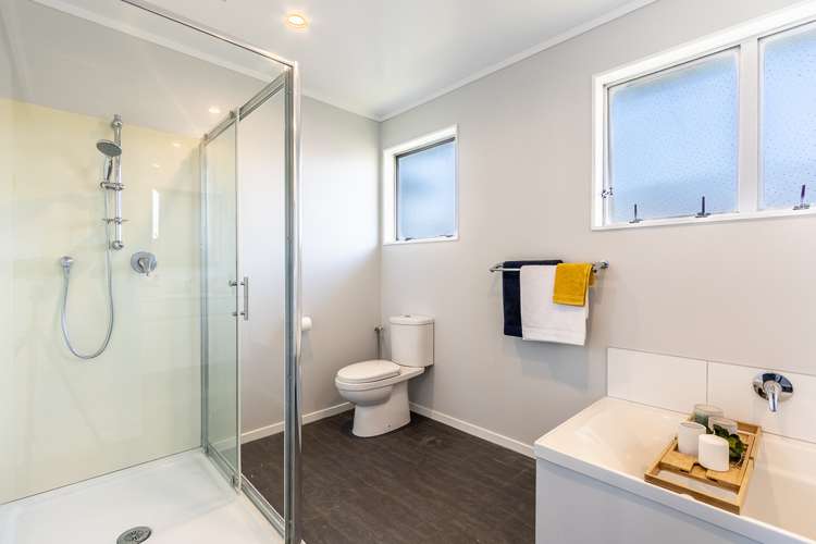 2 Robert Mckeen Street Otaki Beach_15