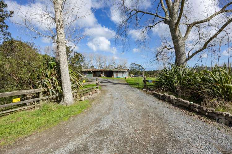 836 Old North Road_5