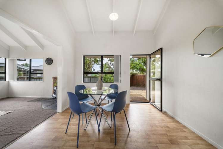 2/12 Edmund Hillary Ave Papakura_17