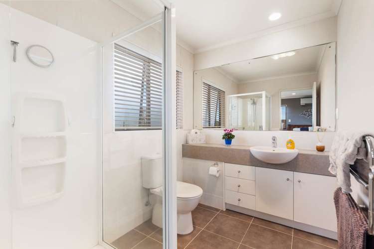 10 Girvan Terrace Wattle Downs_16