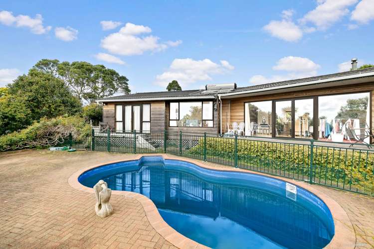 207 Golf Road Titirangi_6