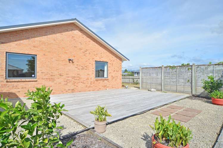 16 Charles Street Carterton_12